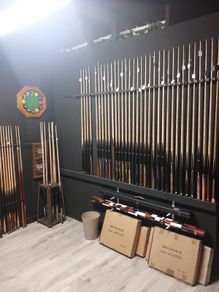 Snooker and Pool cues, cases and accessories