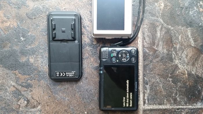 2 photo cameras and bluetooth
