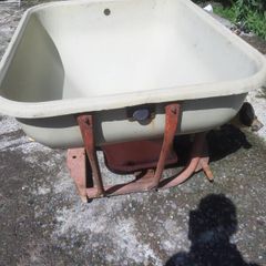 Cosmos fertilizer shaker