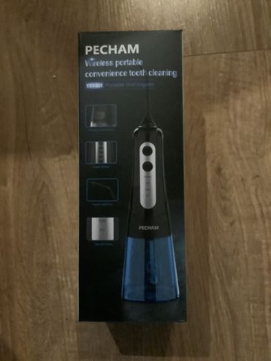 Oral irrigator