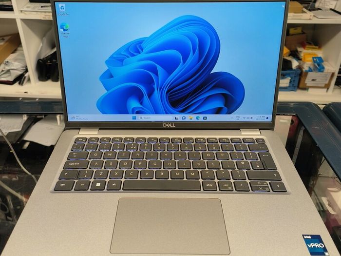 Dell Latitude 5440 14" Intel Core i5-1345U (13th Gen) 16GB 500GB SSD Windows 11 Pro Grey