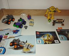 LEGO Bundle  Marvel + Disney Lightyear