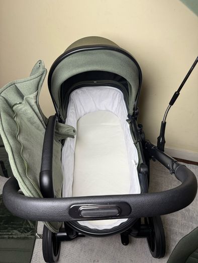 As NEW icandy Peach 7 travel system