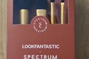 SPECTRUM 4 piece makeup brush set.
