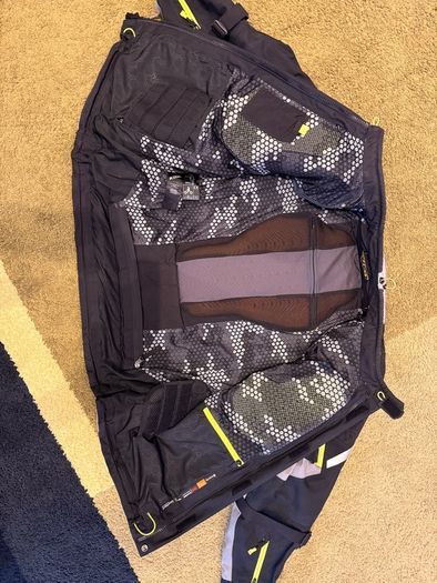 KLIM Gore-Tex Pro Jacket XL  KLIM Gore-Tex Pro Pants Like New (1 month use)