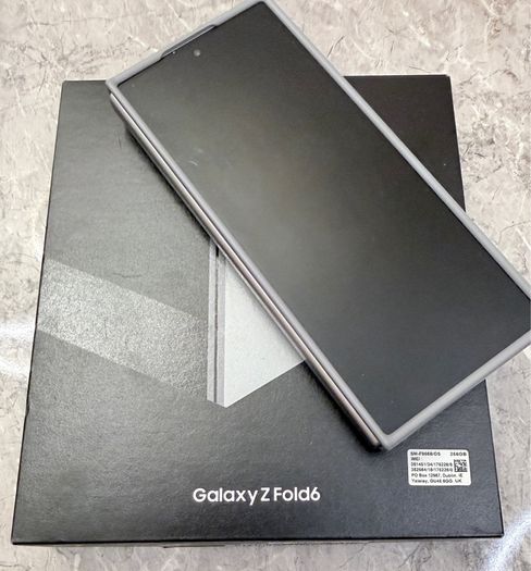 samsung galaxy fold 6 silver color 256gb 12gb ram very fast phone