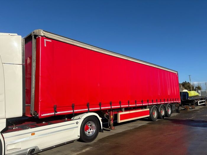 Curtainsider