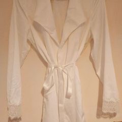 White women robe, perfect for bride, size M used once