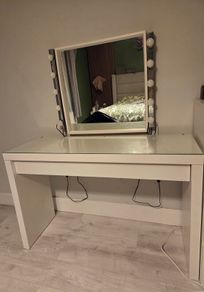 Dressing table