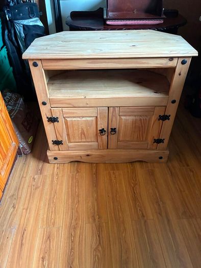 pine tv unit