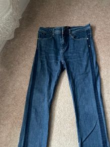 TRouses jeans
