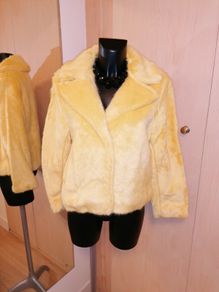 Women's Lemon Fur Jacket REDUCED NWT SIZE Medium
