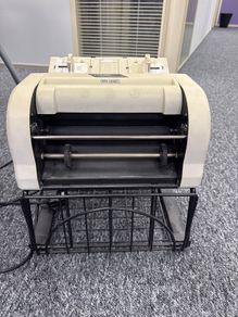 Paper folding machine