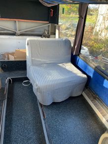 Chair/bed +1 spare covers (yellow)