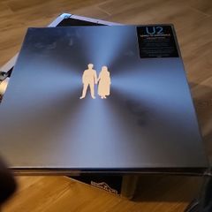 U2 Songs of Experience extra deluxe numbered vinyl n cd boxset