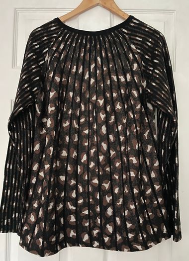 Betty Barclay Animal Print Jumper - Size 46