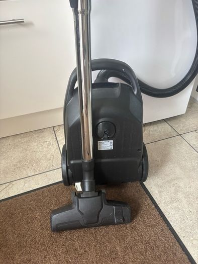 Morphy Richards Cylinder Vacuum Cleaner | 980565