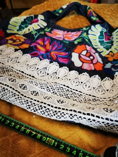 Floral embroidered bag