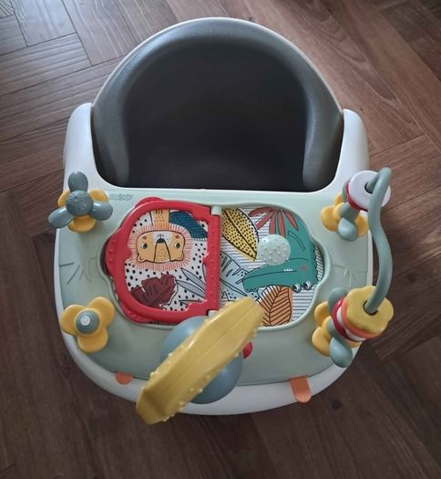 Mamas and Papas snug baby floor seat