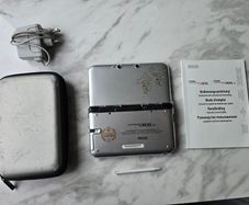 Nintendo 3ds xl[ 30th lugi edition rare]