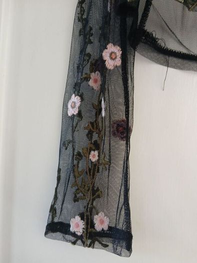 BNWT pretty top