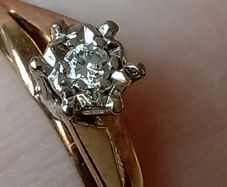 Vintage 9ct gold diamond solitaire ring size K