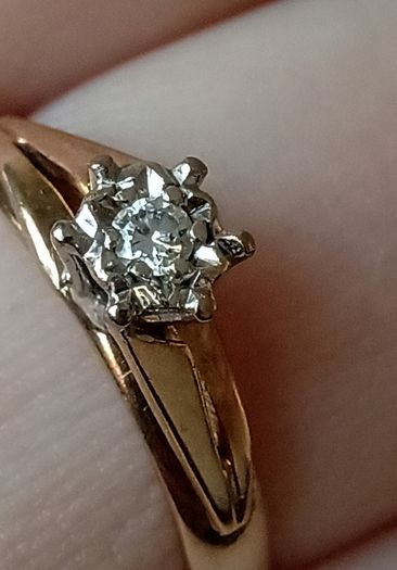 Vintage 9ct gold diamond solitaire ring size K