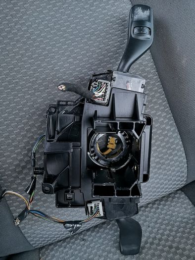 ford focus 05-11 under steering wheel tape,switches,plugs/all incl.