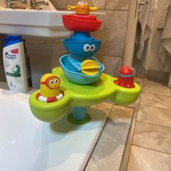 Yookidoo Stack and Spray Tub Fountain