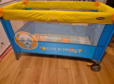 travel cot