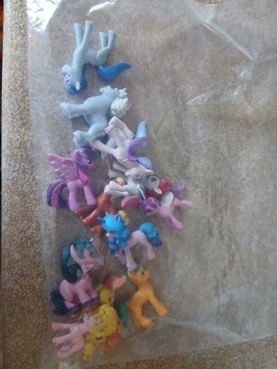 my little pony friendship is magic figurines