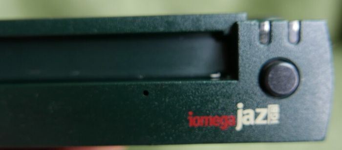 IOMEGA JAZ External Drive - V1000S - Untested