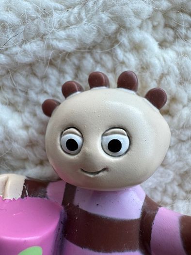 In the Night Garden Tombliboo Ooo 2006 Hasbro about 2.75" Used Please look at the pictures