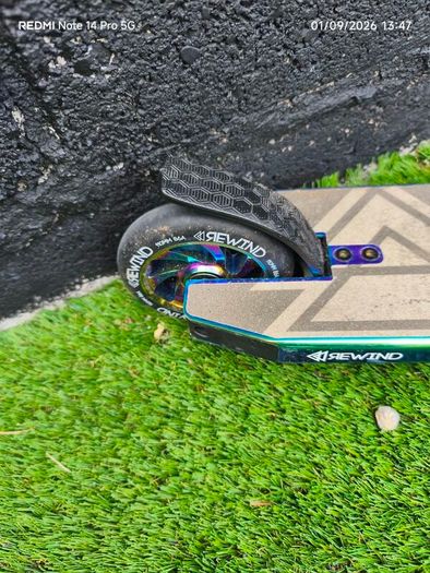 Rewind Stunt Scooter