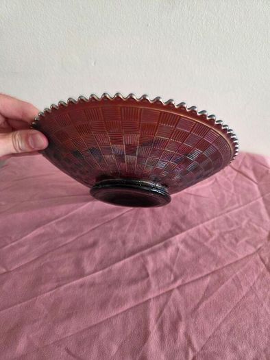 Strawberry Northwood Amethyst basketwave bowl