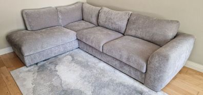 Corner Sofa / L shaped couch