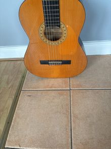 acoustic guitar 3/4 in size