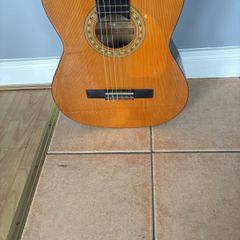 acoustic guitar 3/4 in size
