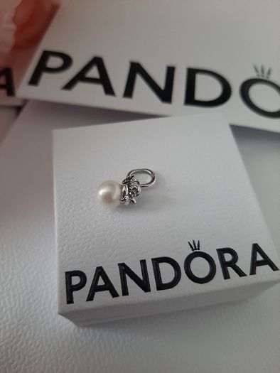 new genuine pandora sleeping angel and pearl charm