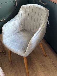 4 chairs