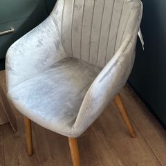 4 chairs
