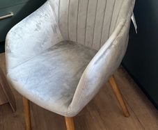 Kitchen table and 4 chairs