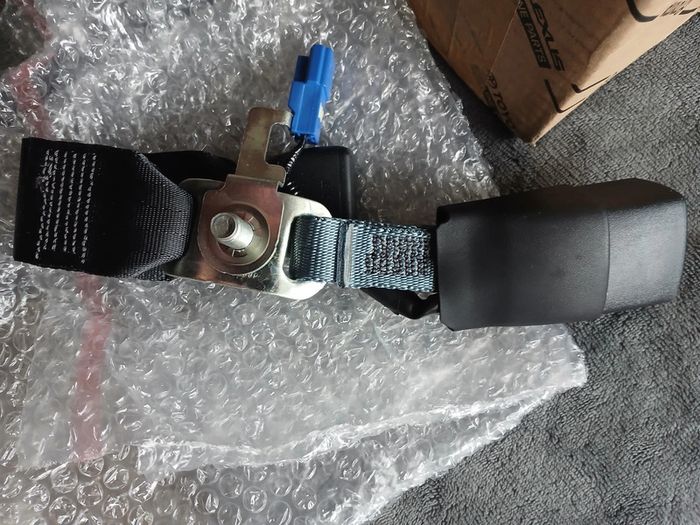 Toyota Yaris/hybrid 73470-0d160-c1 (belt Assy, Rear Seat Inner W/center, Rh)