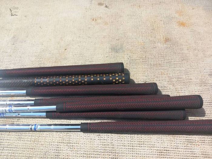 Dunlop golf irons. Right handed clubs