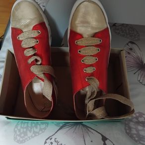 Ladies shoes