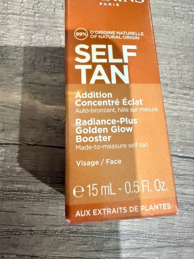 Clarins Self Tanning Golden Glow Booster for Face
