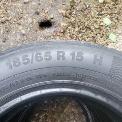 2x 185/65/15 continental
