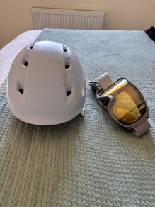 Wedze Piste 500 Ski Helmet + Wedze Ski Goggles