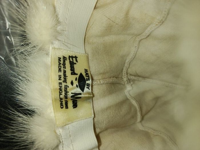 Elegant white fur hat and collar Edward Mann
