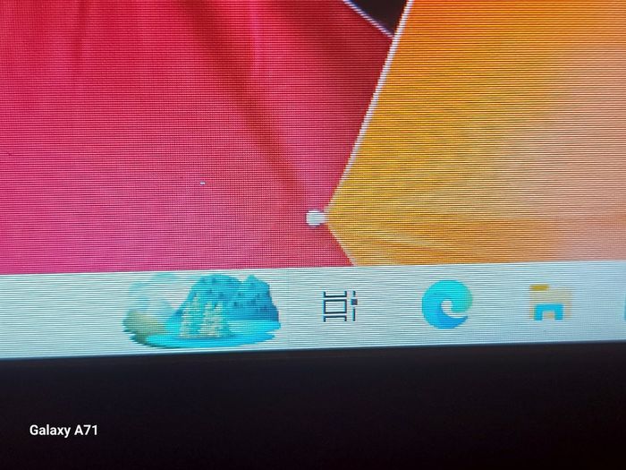 HP Laptop, 14 inch Red, Intel Core i3-7020 CPU 2.3GHz, 4GB Ram, Windows 10, Microsoft Edge, Chrome, and VLC